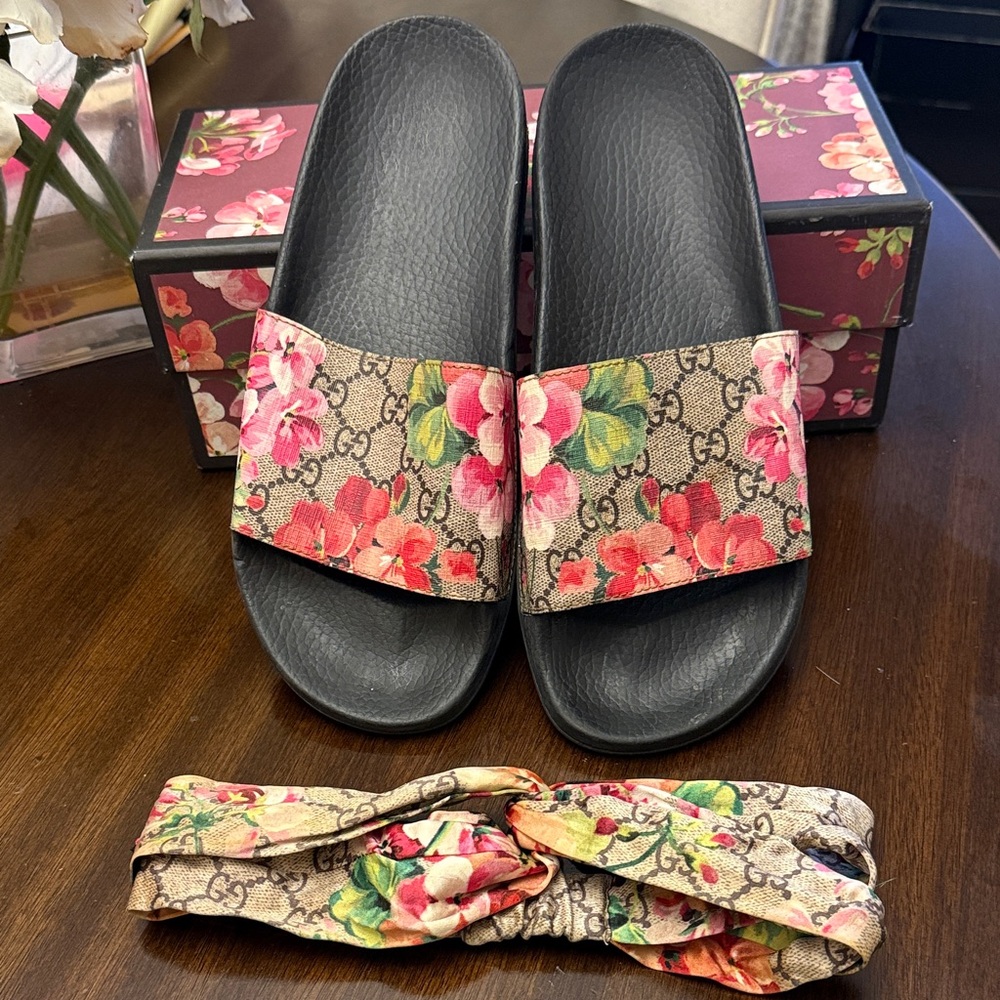 Gucci Floral Slide Sandals with Matching Headband